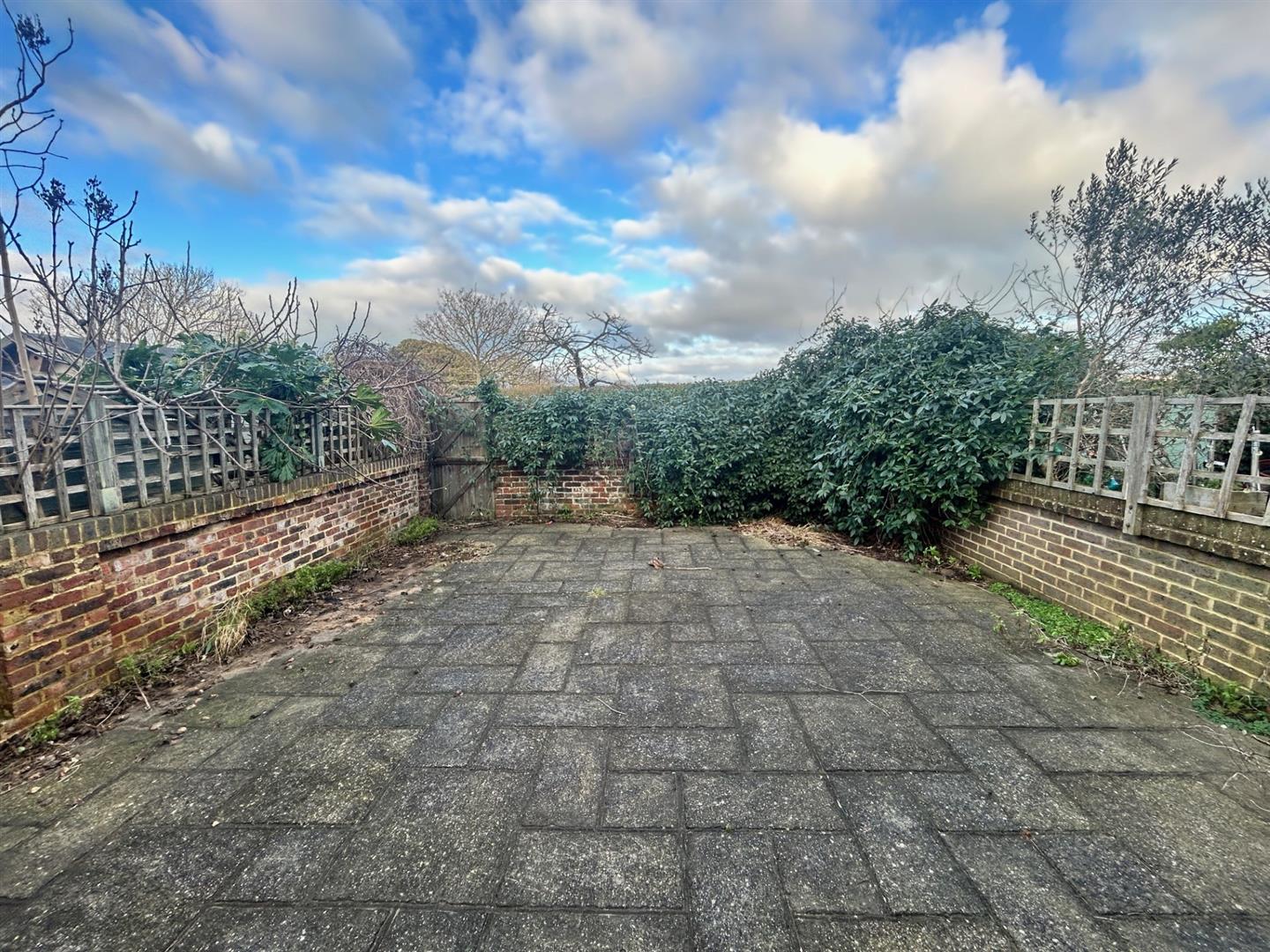 For Sale House Terraced in Channel View Road, Eastbourne